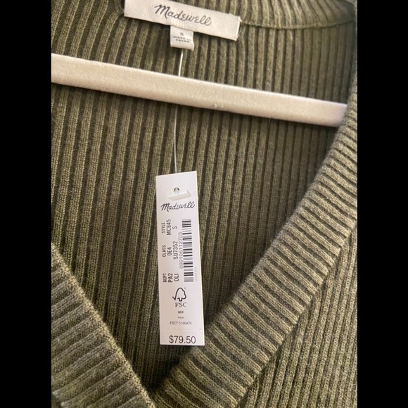 NWT Madewell Ruffle-Cuff Henley Sweater in Dark Green - Picture 4 of 7